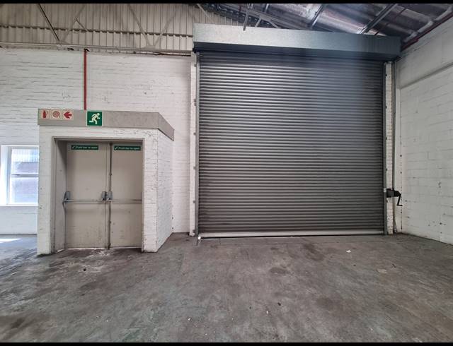 319M² WAREHOUSE TO LET IN BELLVILLE SOUTH